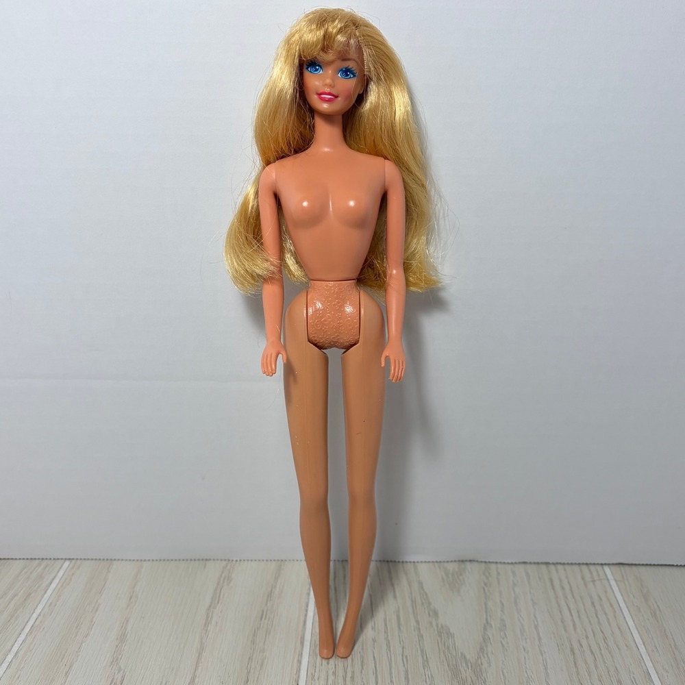 Mattel Barbie Doll Blonde Hair Blue Eyes Nude Vintage Eyeshadow Pink Lipstick